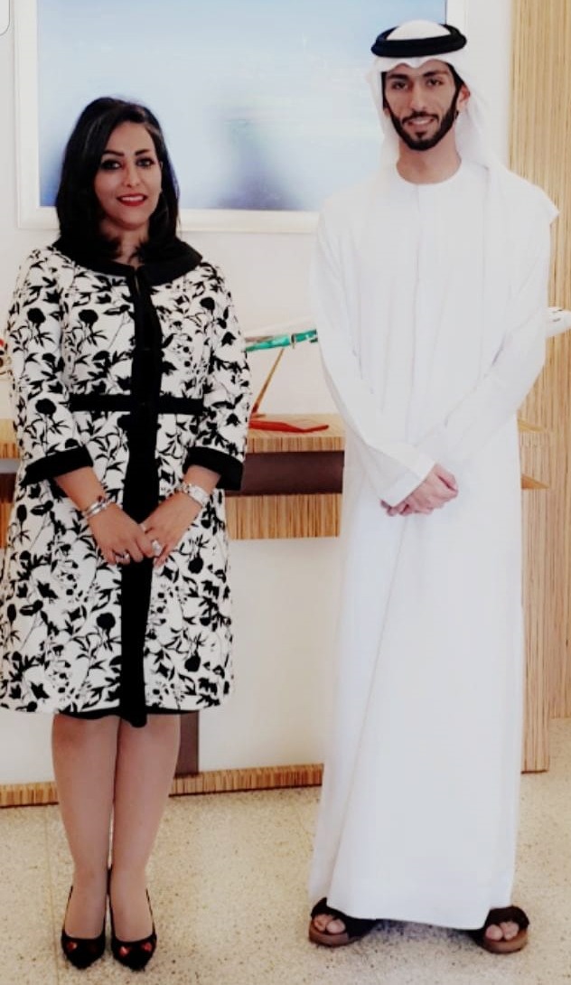 مدير هيئة مطار الشارقة الدولي التقى مديرة العلاقات العامة في معرض الكويت للطيران 2020